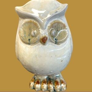 𝅺ADORABLE little ceramic owl, numbered, not signed, appears to be handmade
